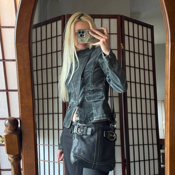 Coach Black Leather Shoulder Bag with Silver Hardware - Picture 3 of 9